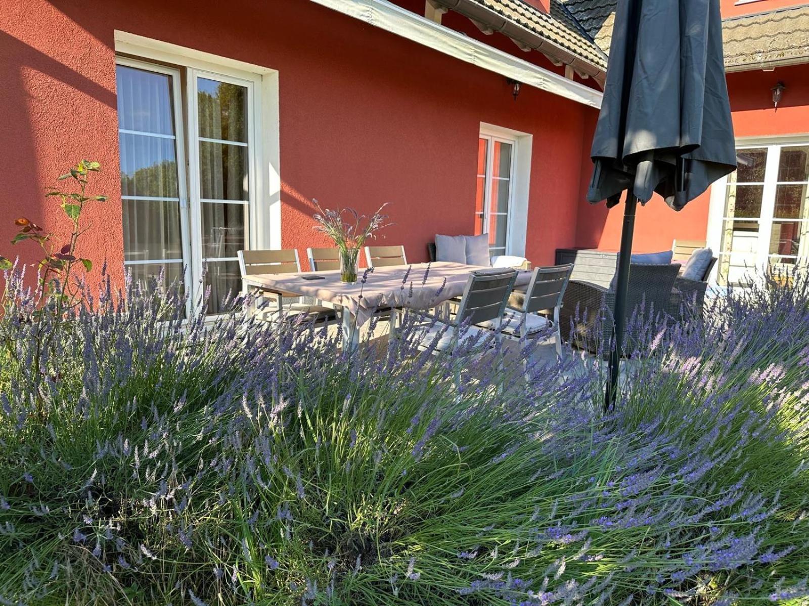 Linden Garden Apartment Postojna Bagian luar foto