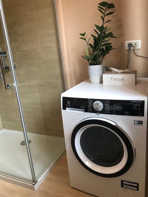 Linden Garden Apartment Postojna Bagian luar foto