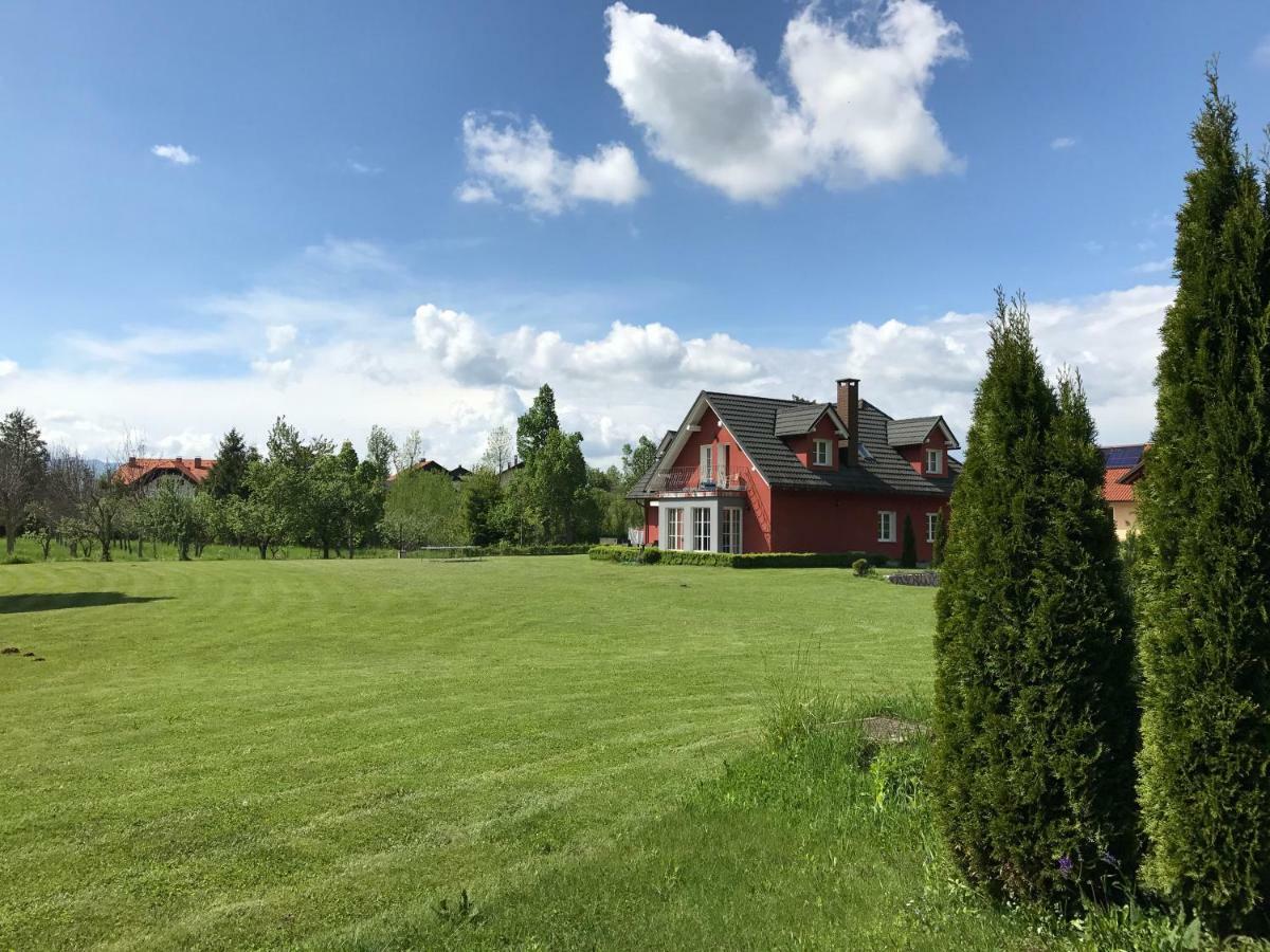 Linden Garden Apartment Postojna Bagian luar foto