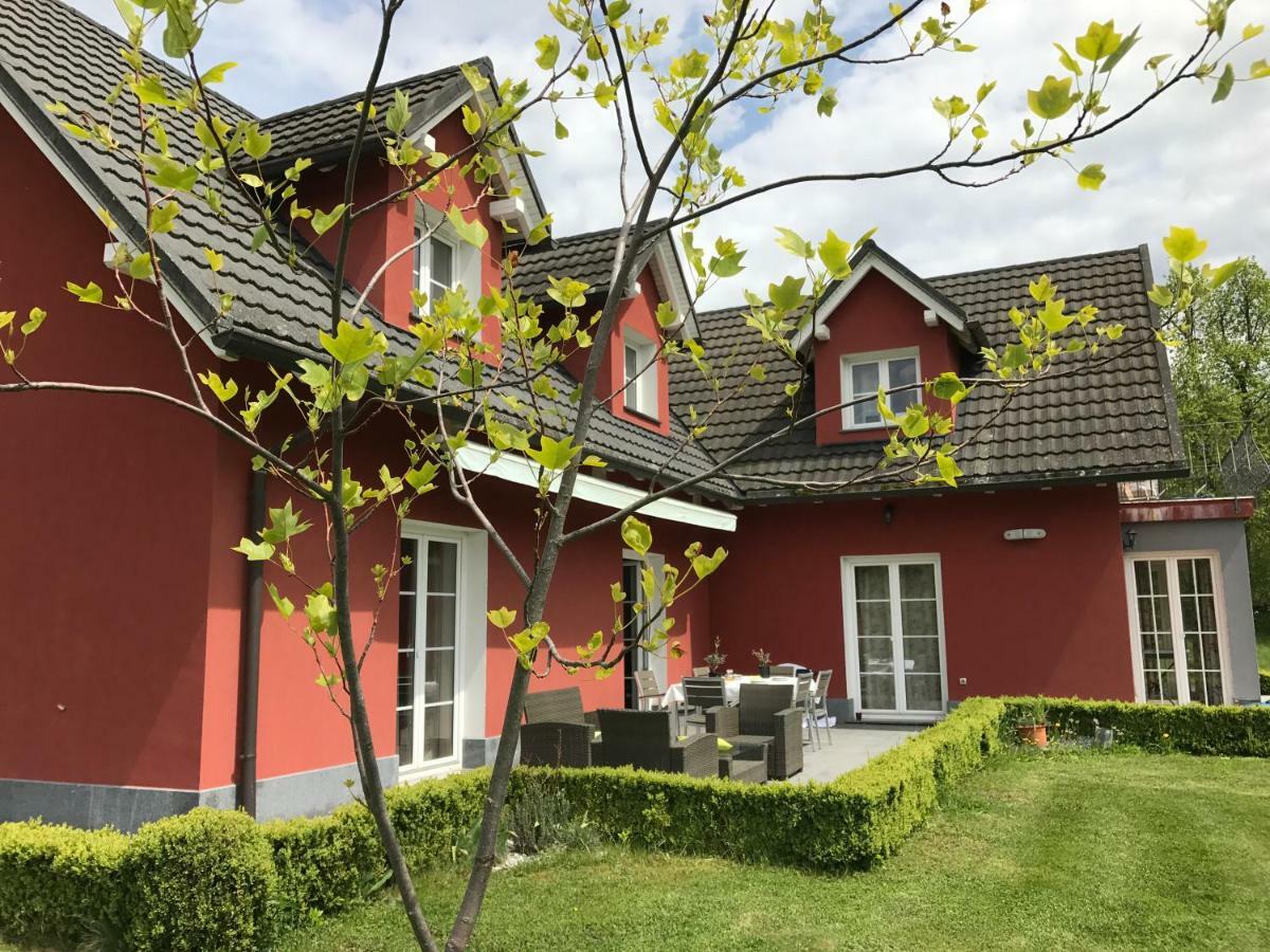 Linden Garden Apartment Postojna Bagian luar foto
