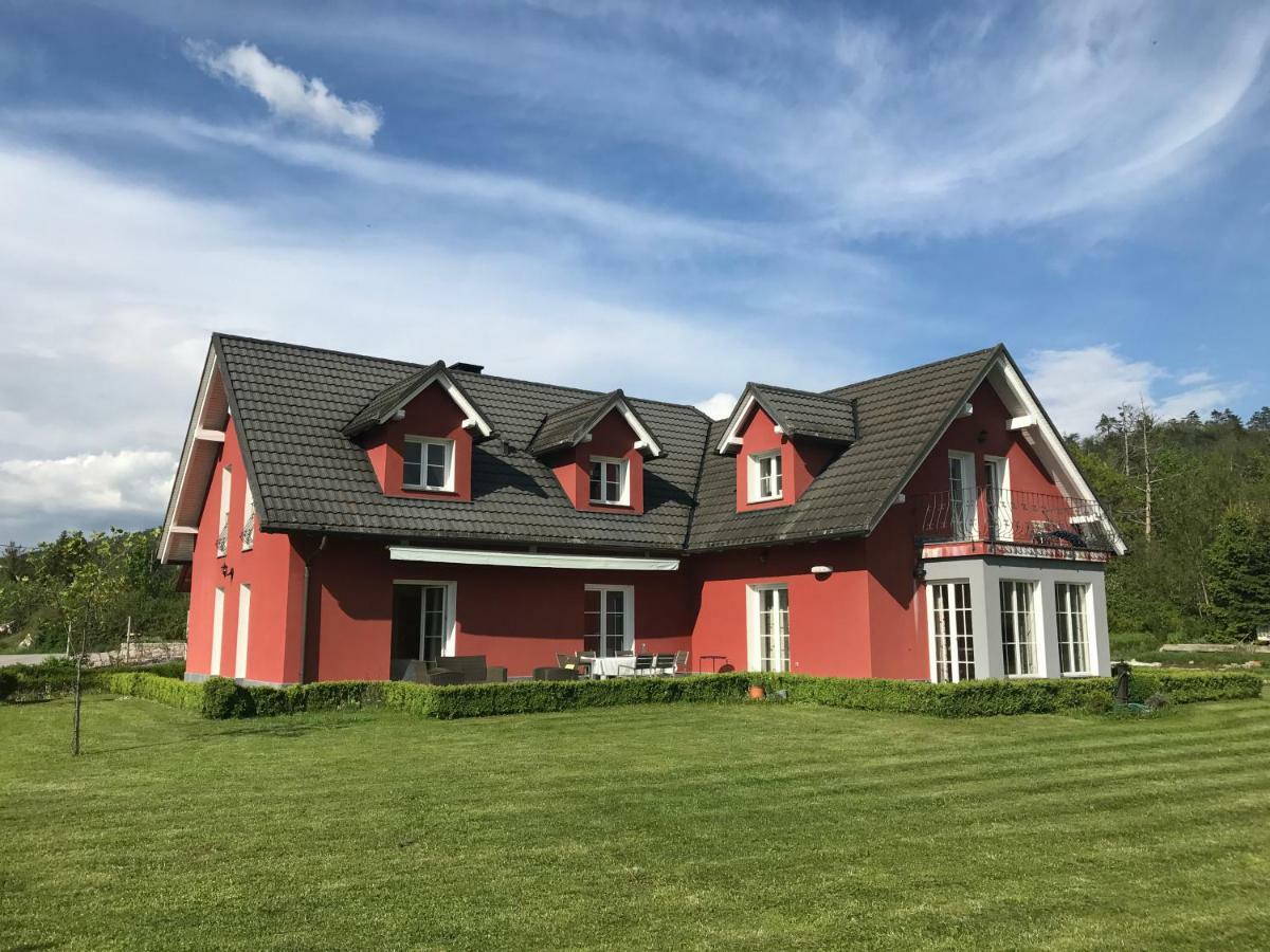 Linden Garden Apartment Postojna Bagian luar foto
